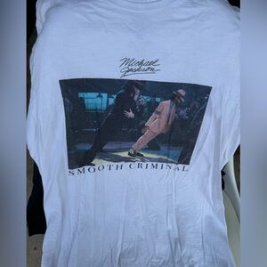 Retro Micheal Jackson tee.